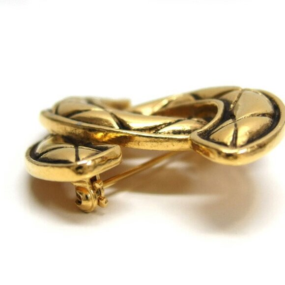 CHANEL Cocomark Matelasse Brooch Gold ⭐ - Picture 3 of 9